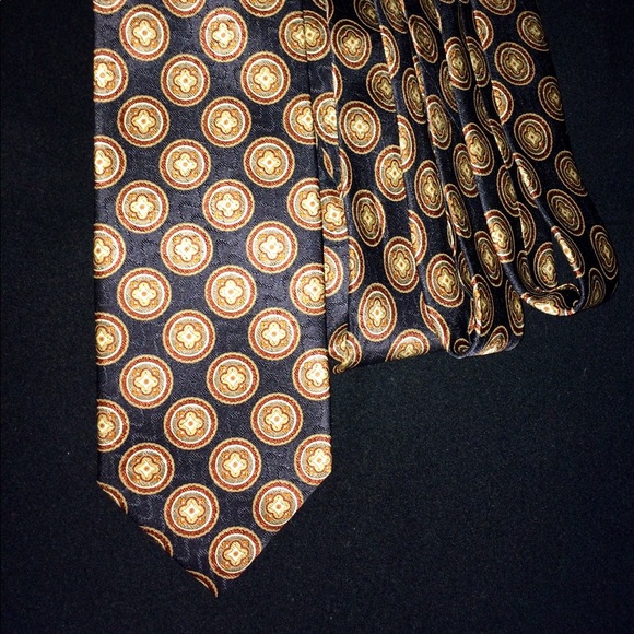 Jos Banks 100% Silk Navy Tie - Picture 5 of 8